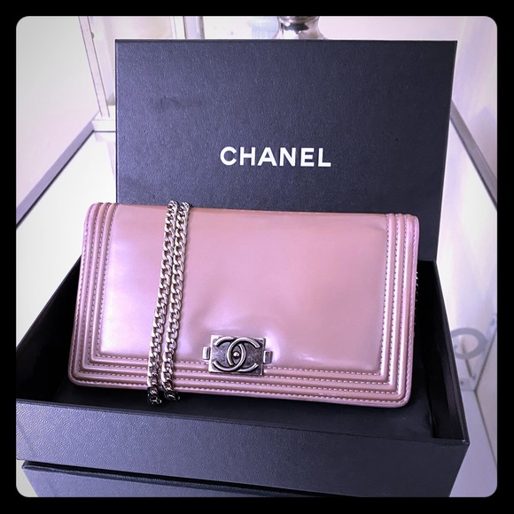 CHANEL Handbags - 🔥FINAL PRICE🔥Chanel Patent Leather Boy Long WOC